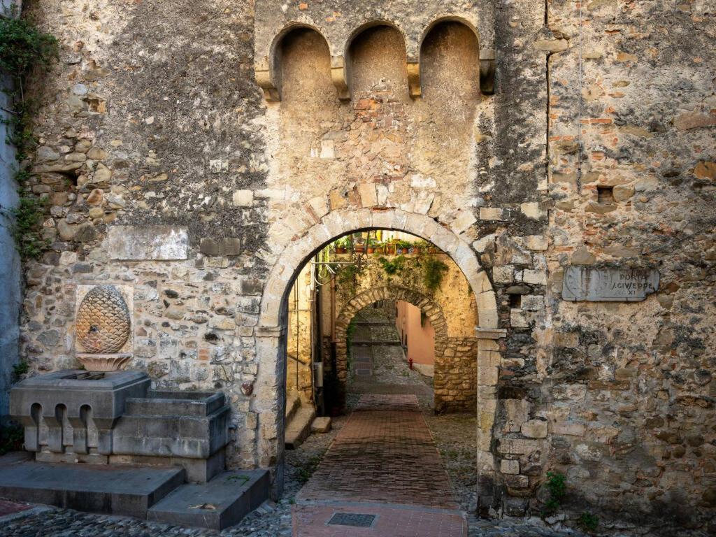 Casa Fiorenza Parcheggio Privato Сан Ремо Екстериор снимка