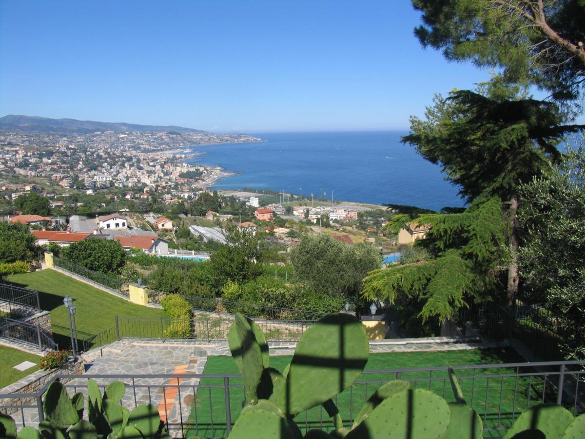 Casa Fiorenza Parcheggio Privato Сан Ремо Екстериор снимка